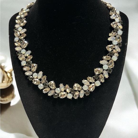 LOFT Silver Tone Crystal Rhinestone Collar Necklace 17” + 2” - Picture 1 of 7